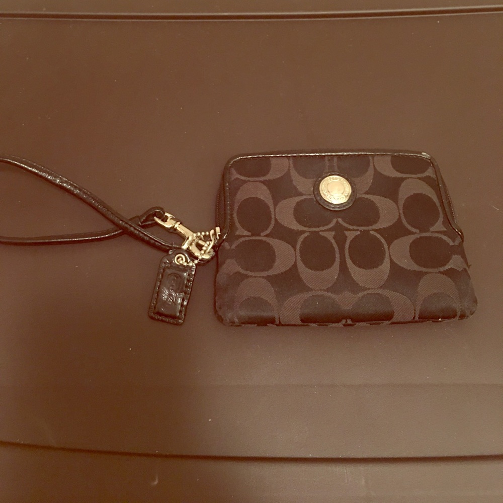 Coach wristlet in black